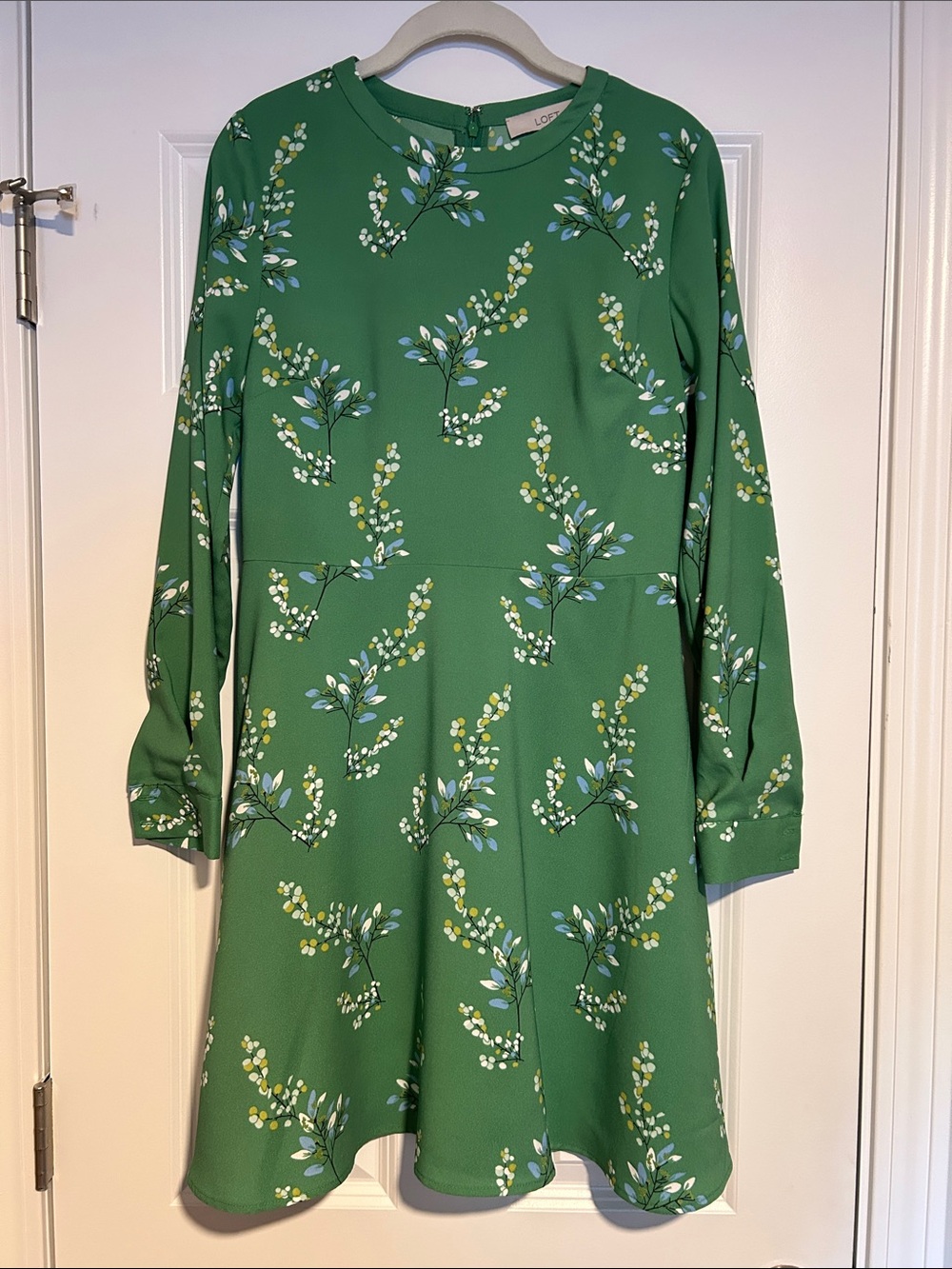 EUC LOFT Green Floral Long-Sleeve A-Line Dress Women's Size 4
